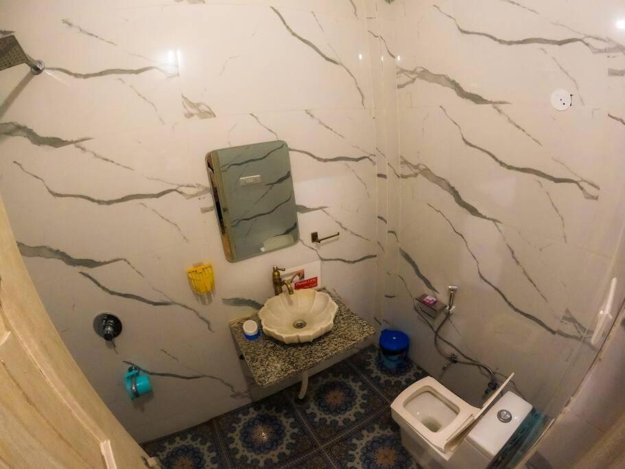 Blue Door Villa By Homeyhuts Rājpur エクステリア 写真