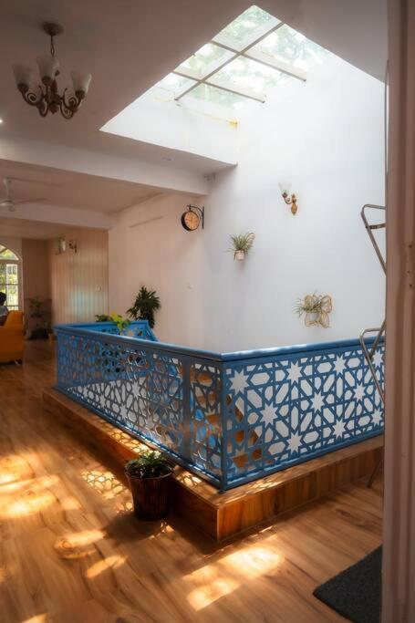 Blue Door Villa By Homeyhuts Rājpur エクステリア 写真