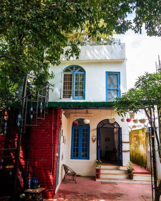 Blue Door Villa By Homeyhuts Rājpur エクステリア 写真